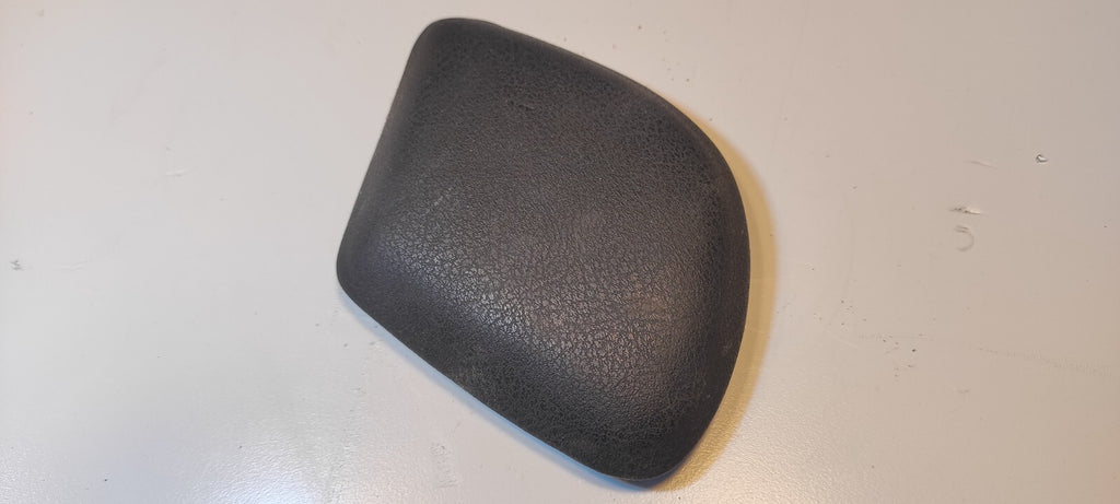 Alfa Romeo GT 1.9JTD 110kW 2004 Front Right Center Console Leather Trim