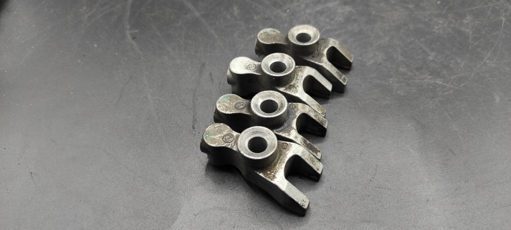 Alfa Romeo 156 2.4JTD 110kW 2003 Diesel Engine Injector Clamp Mount Bracket Set