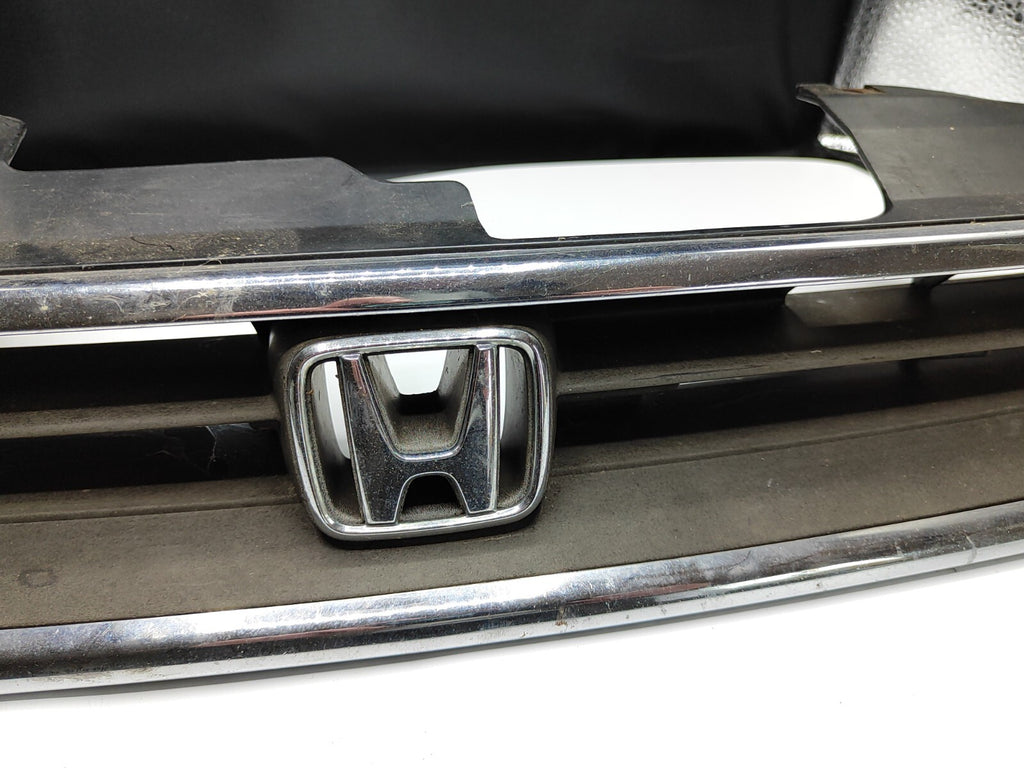 Honda Accord CD7 1996 Front Bumper Upper Center Grill