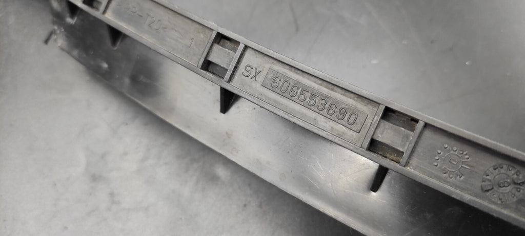 Alfa Romeo 156 2003 Front Left Window Stripe Molding Bracket 606553690