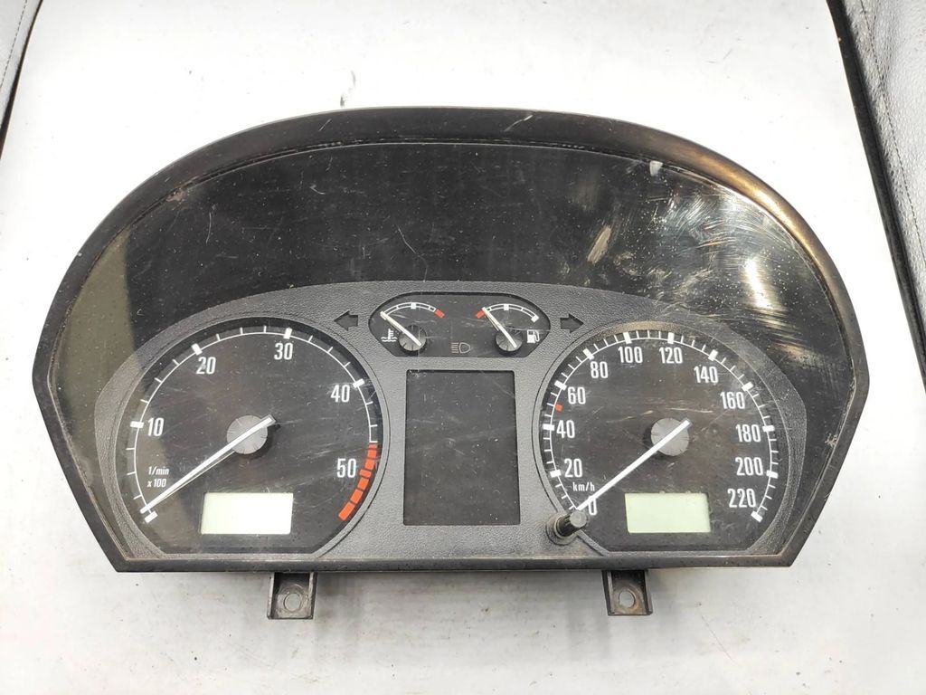 Skoda Fabia Mk1 (6Y) 2001 LHD speedometer instrument cluster 6Y1919880D 
