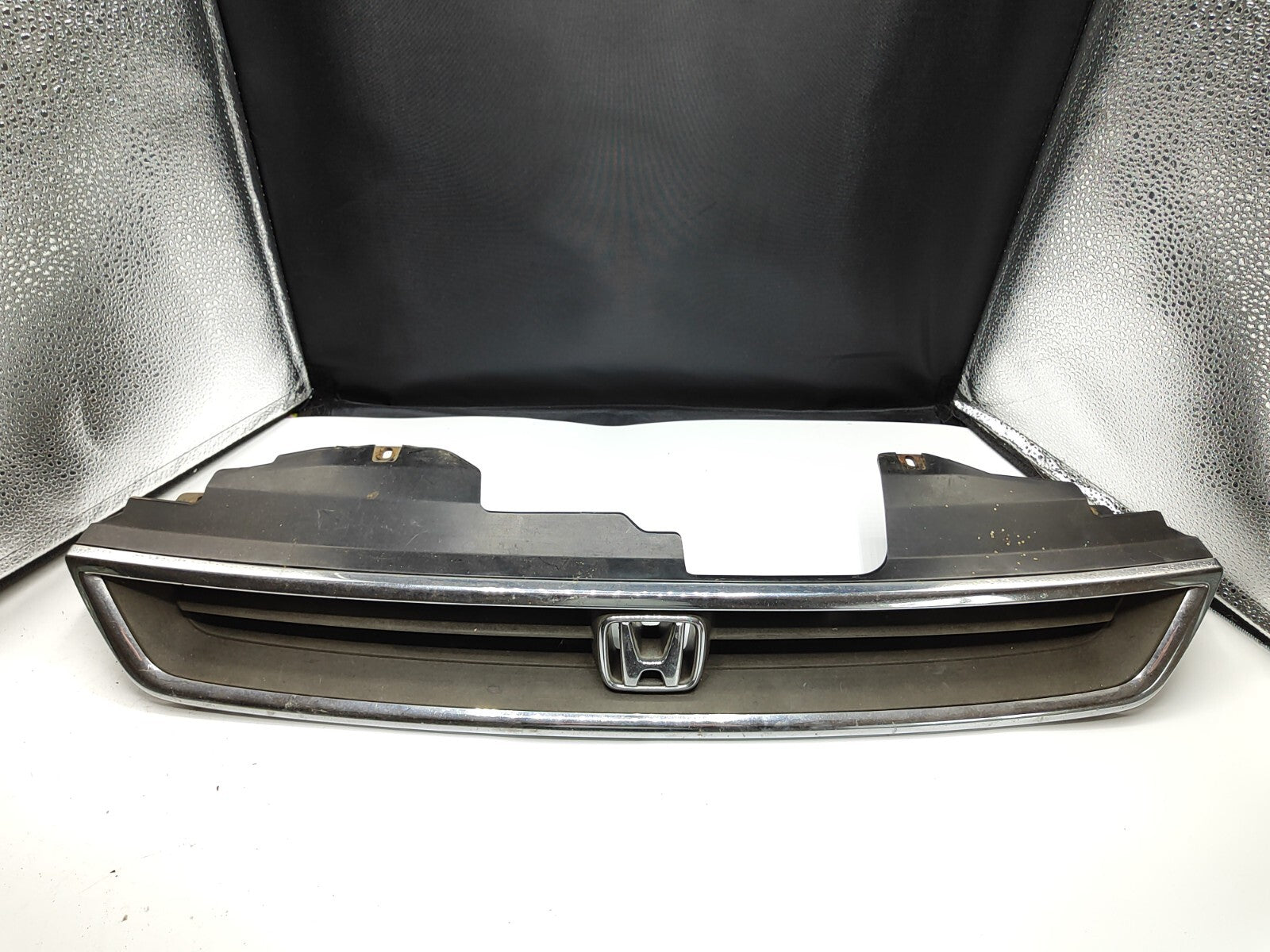 Honda Accord CD7 1996 Front Bumper Upper Center Grill