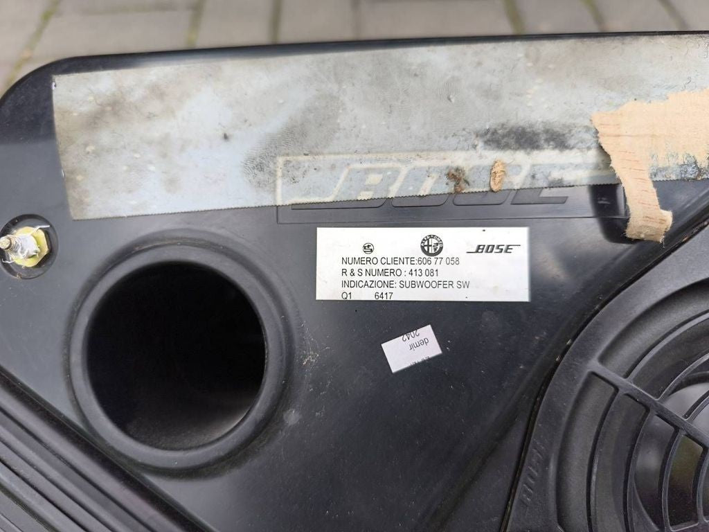 Alfa Romeo 156 SW 2005 Bose Subwoofer speaker 60677058 