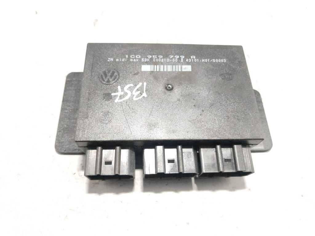 Skoda Octavia Mk1 1U 1997 Comfort convenience body module 1C0959799A 