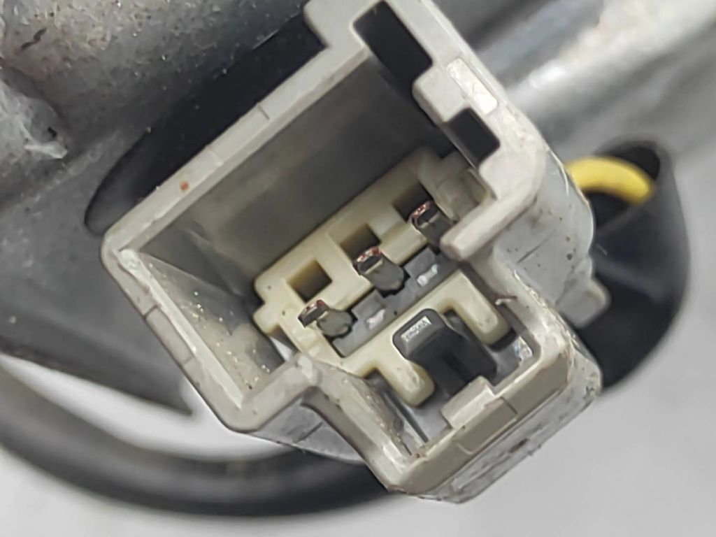 Ford Mondeo Mk III 2003 Rear windshield glass wiper motor 1S71N17K641AB 