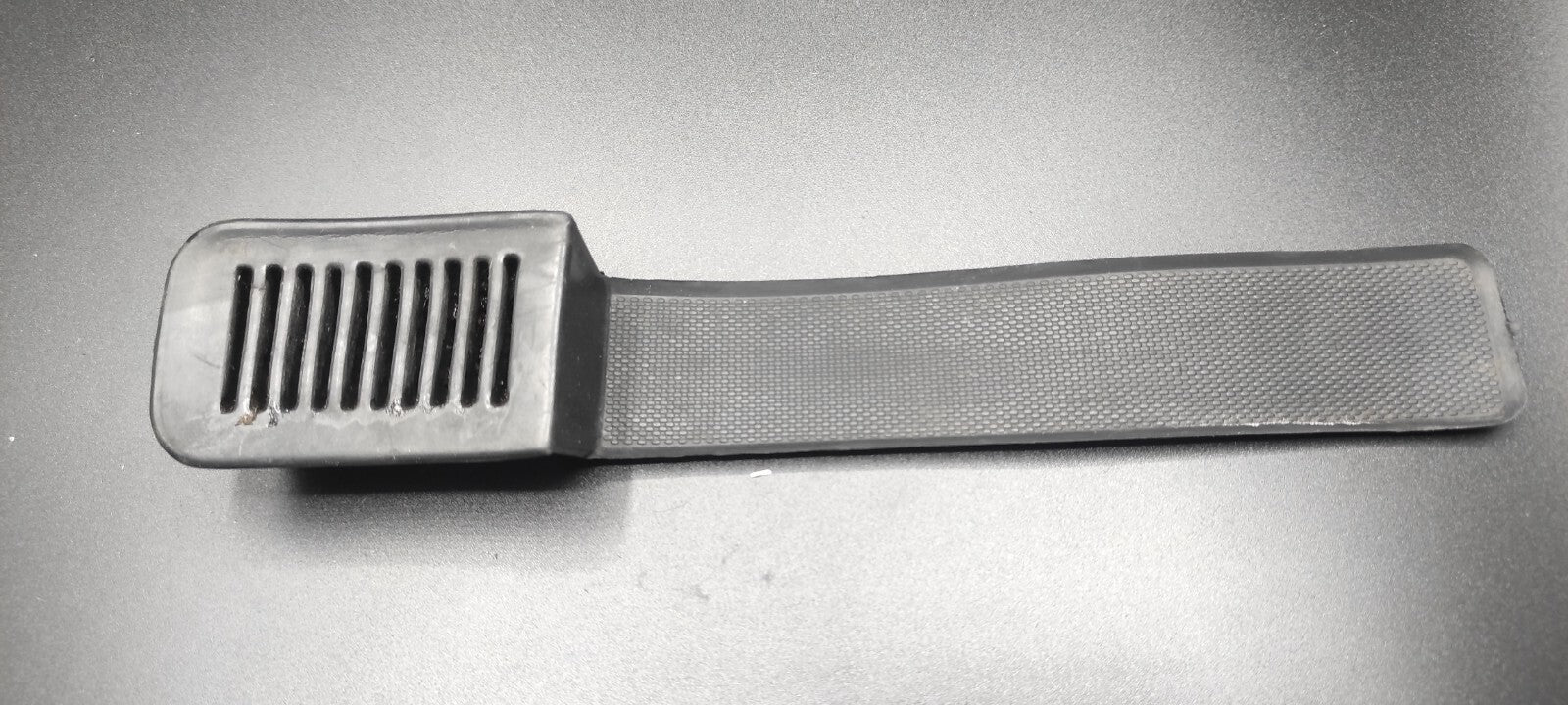 Alfa Romeo 156 2004 Center Console Middle Rubber Insert Mat 15602882904