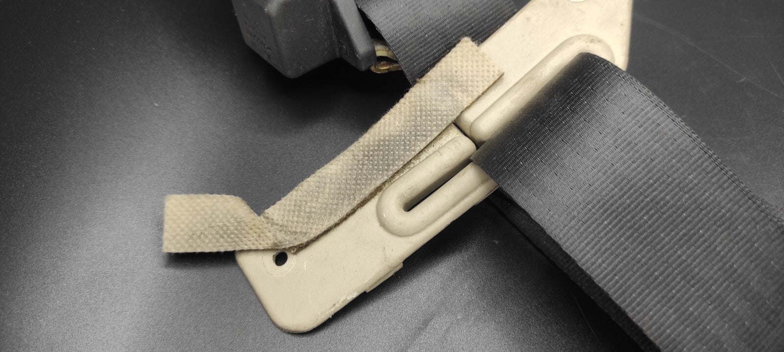 Alfa Romeo 166 2.4JTD 110kW 2001 Rear Right Seat Safety Seatbelt 044047