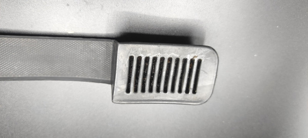 Alfa Romeo 156 2004 Center Console Middle Rubber Insert Mat 15602882904