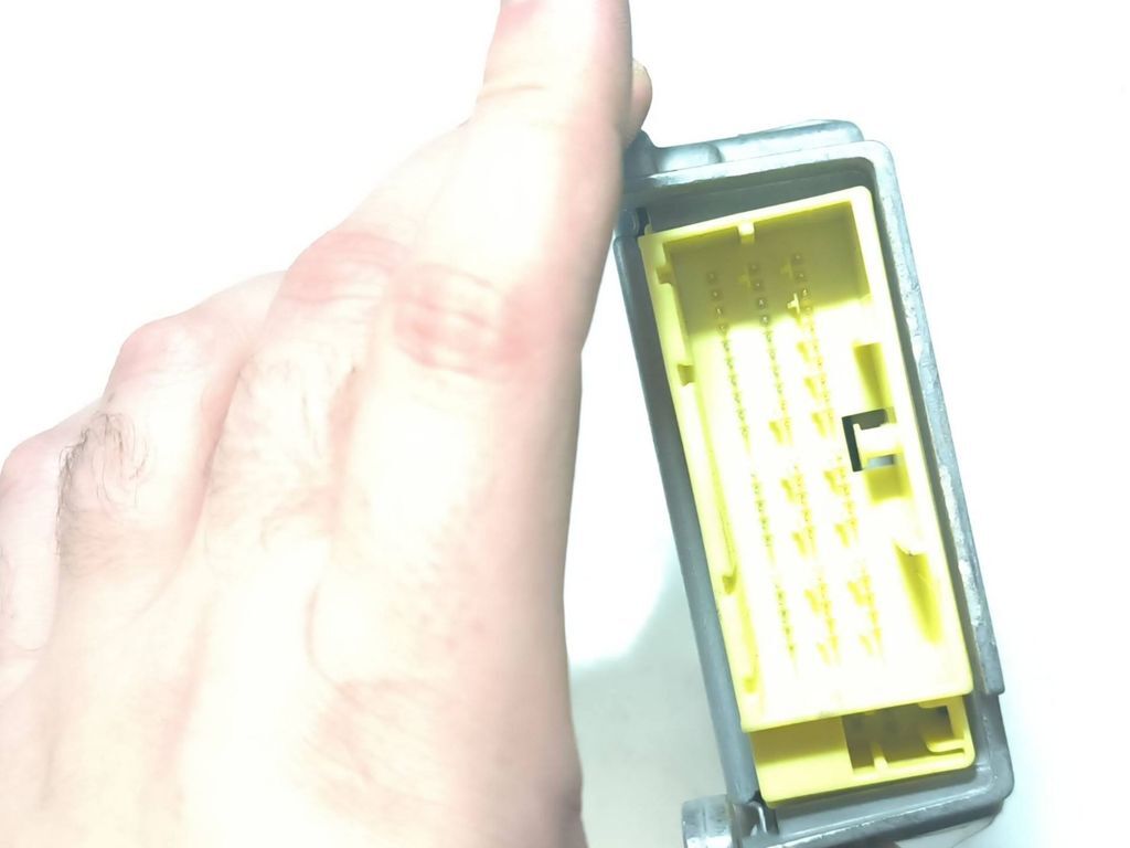 Toyota Avensis T25 2008 Safety Control unit module 8917005220 