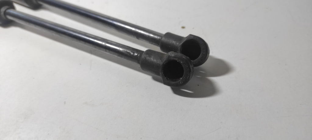 Alfa Romeo 147 1.9JTD 110kW 2004 Front Bonnet Hood Spring Shock 46739202