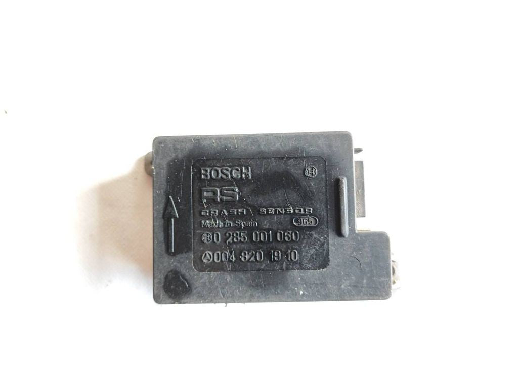 Mercedes-Benz E W124 1994 Safety module 0285001060 