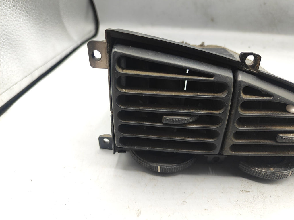 Ford Scorpio 1995 Dashboard Panel Air Vent Grill 96GGF014L21AAW
