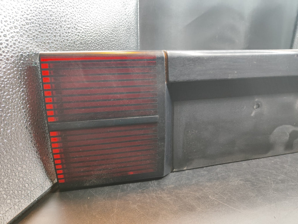 Opel Ascona C 1987 Rear Tailgate Trunk Boot Blenda Number Plate Bar ZB138302