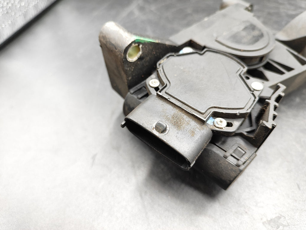 Alfa Romeo 147 GT 1.9JTD Diesel 2004 LHD Throttle Gas Pedal 0281002380 46755863