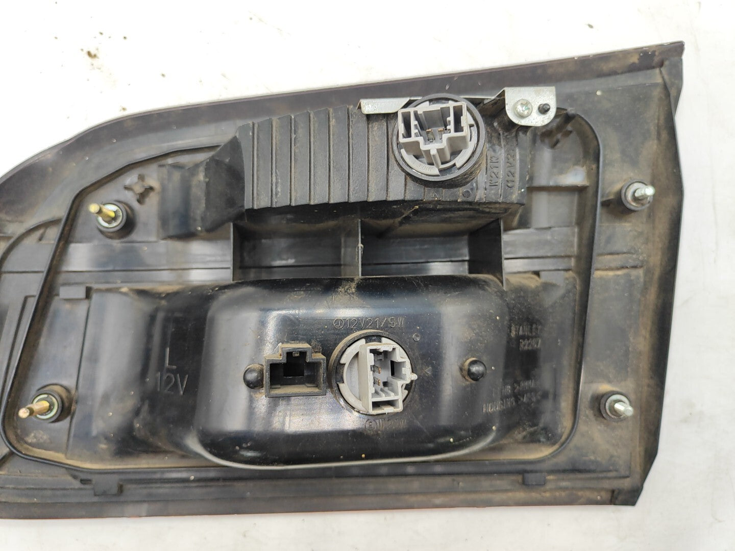 Mazda 626 Caravan 1999 LHD Rear Left Side Taillight Lamp Light R2267