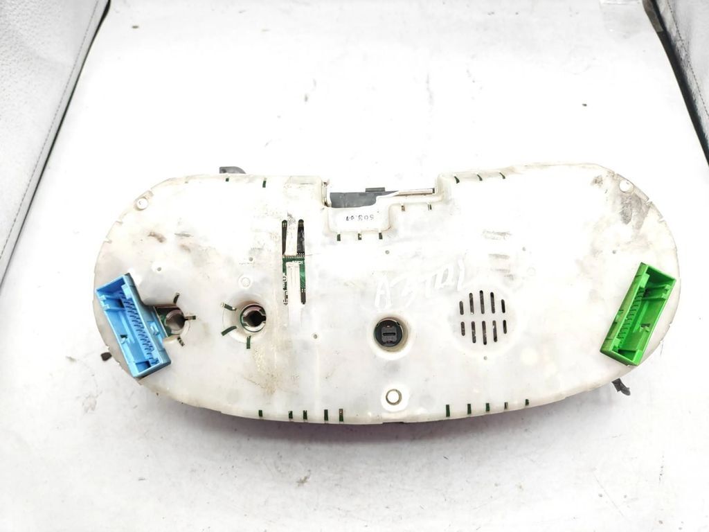 Audi A3 8L TDI 2000 Diesel LHD speedometer instrument cluster 8L0919860 