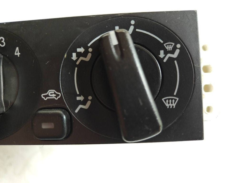 Mitsubishi Space Star 2002 Climate control unit module MR262492 