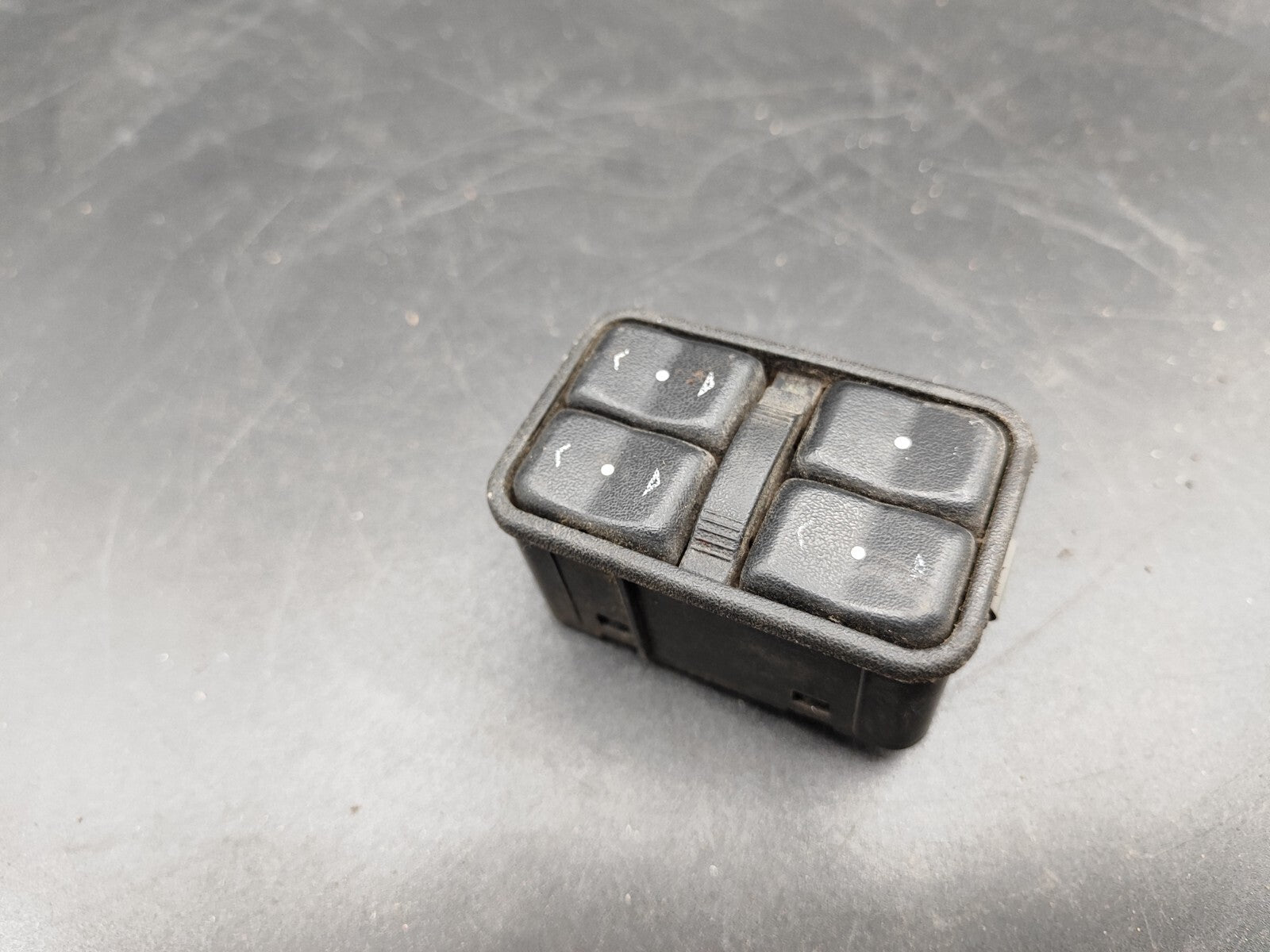 Opel Astra G 2001 Front Left Side Electric Window Switch 90561086