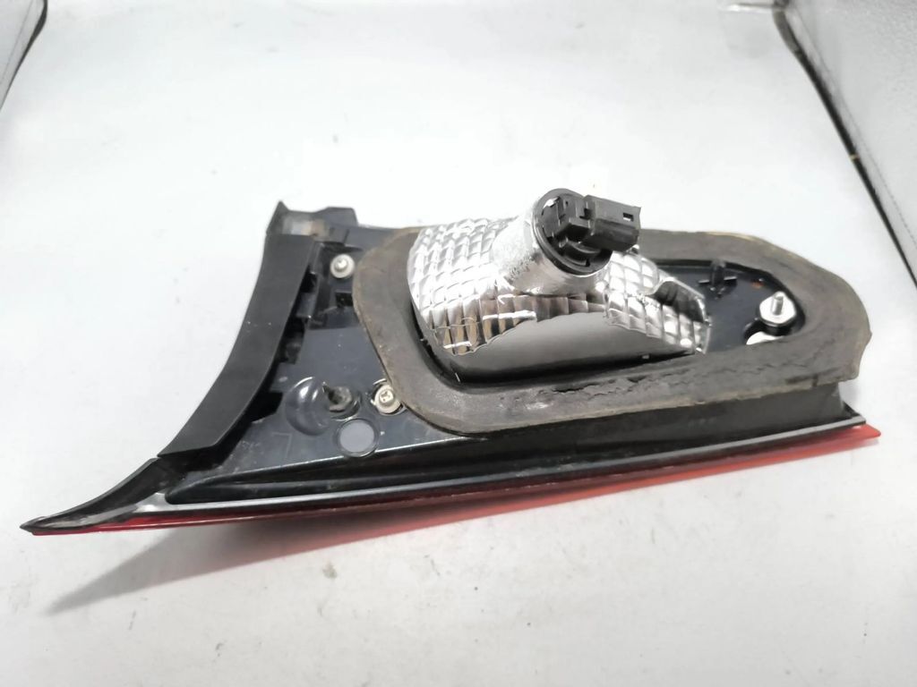 Mazda 3 BM III Hatchback 2014 Rear Left tailgate tail light lamp B45C513F0 