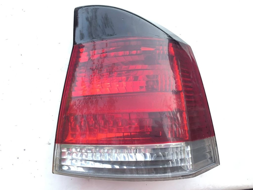 Opel Vectra C 2005 rear right tail light lamp 13130644 