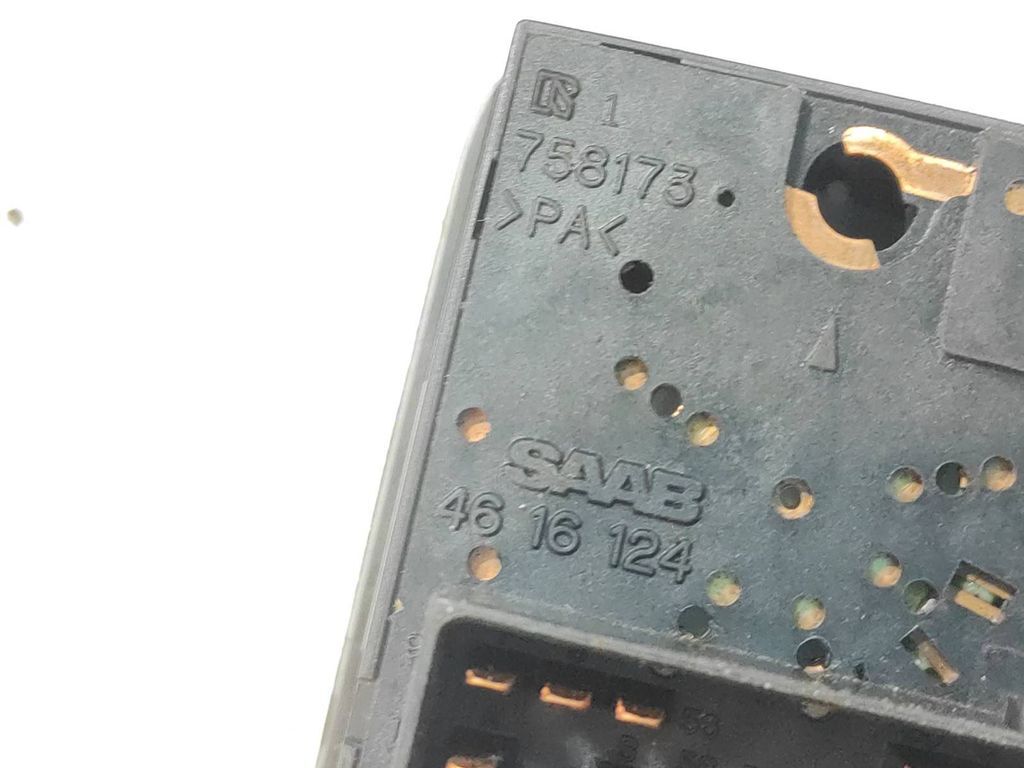 Saab 9-5 2.0T 110kW Petrol 2000 Light switch 4616124 