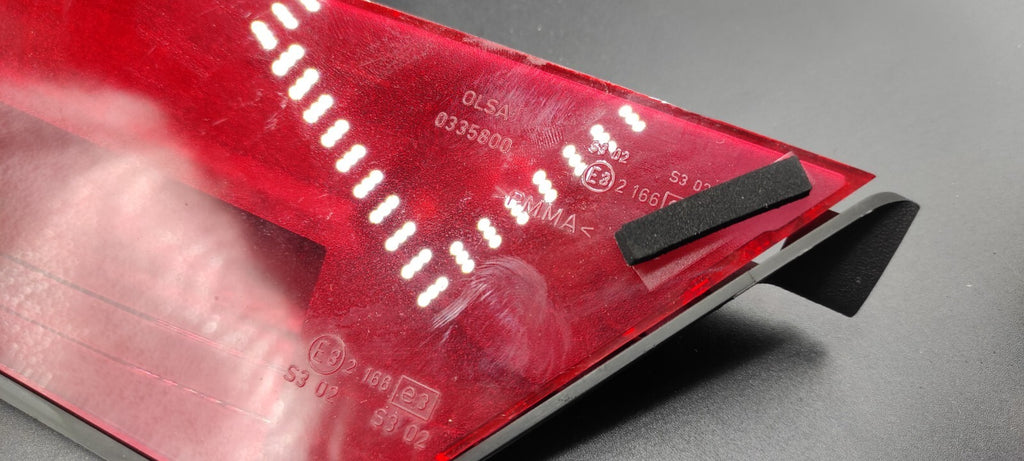 Alfa Romeo GT 1.9JTD 2004 LHD Rear Additional Brake Lamp Light 0335800