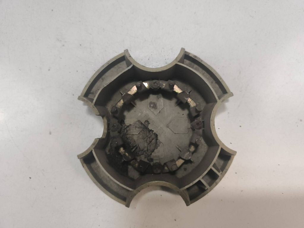 Mitsubishi Galant 1996  wheel cap MB816237 