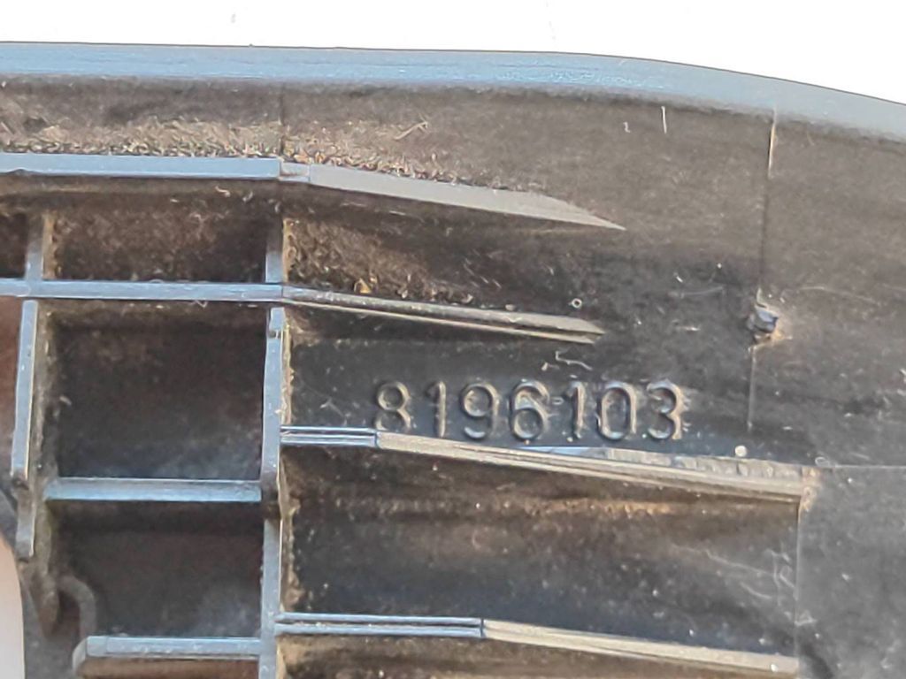 BMW 3 E46 2001 Dashboard glove box trim 8196103 