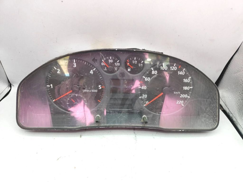 Audi A4 B5 8D TDI 1997 Diesel speedometer instrument cluster 8D0919034 