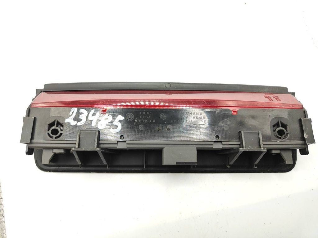 Alfa Romeo 147 2003 Rear Third brake center stop light 46743133 