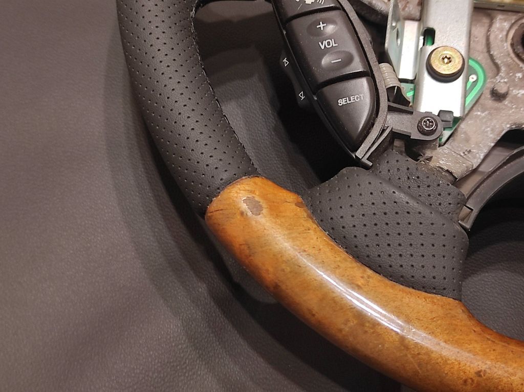 Jaguar S-Type 1999 Steering wheel XR8314K147BAW 