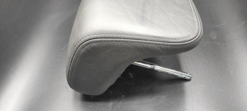 Alfa Romeo GT 1.9JTD 110kW 2004 Rear Interior Seat Headrest Black Leather