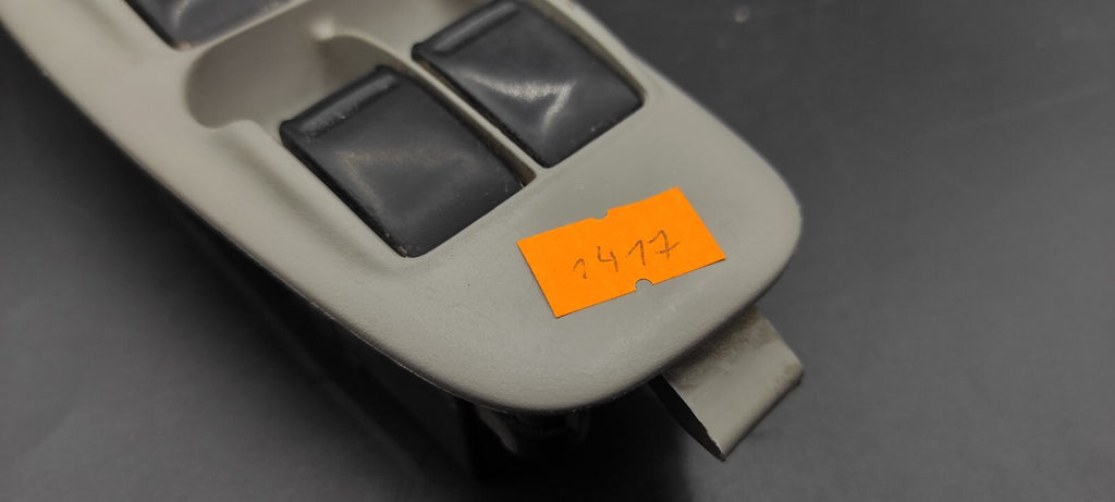Nissan Almera Tino 2002 LHD Front Left Electric Window Switch Button 80961BU400