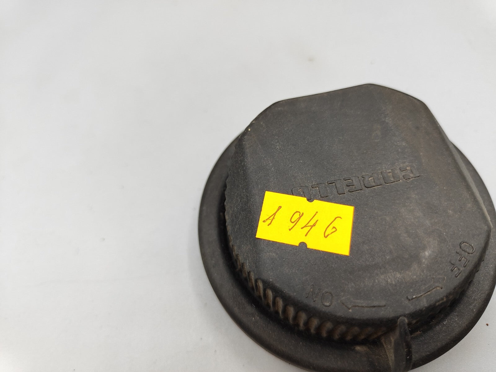 Alfa Romeo 156 SW 2.4JTD 10V 2002 Front Headlight Bulb Dust Cover Cap 38420749