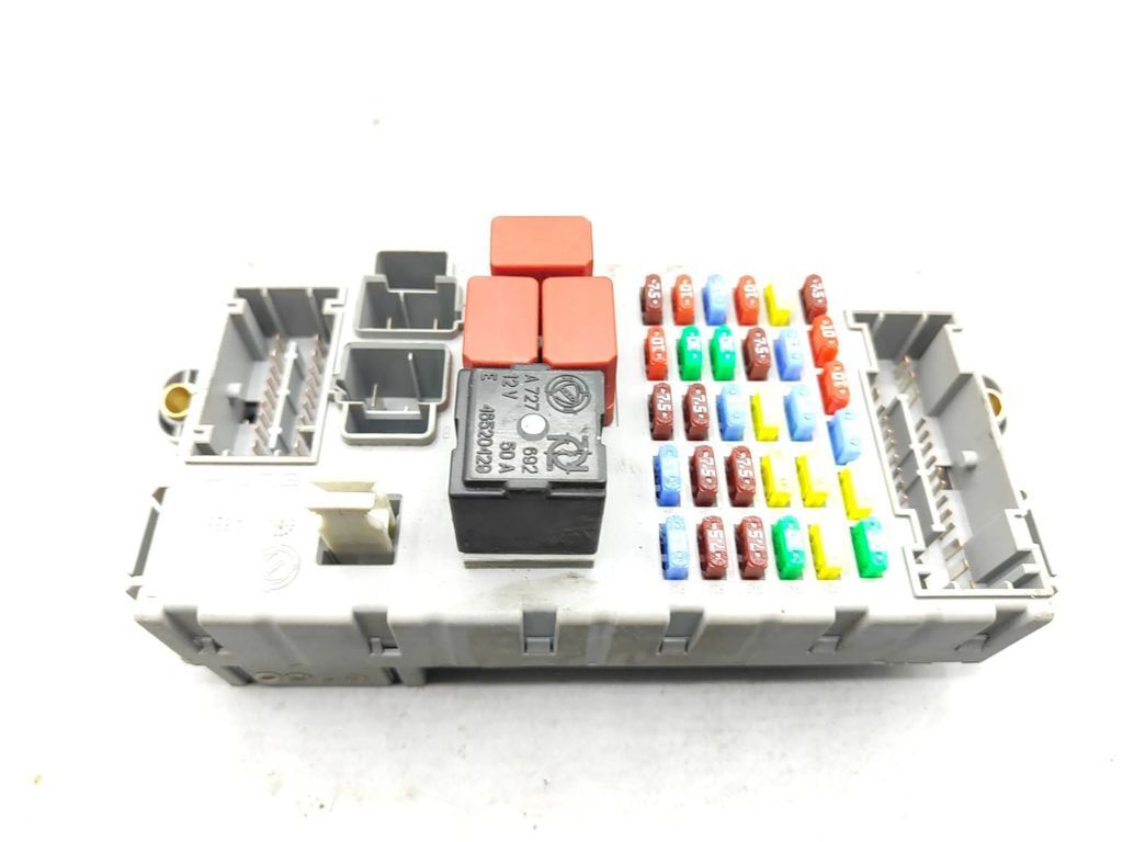 Alfa Romeo 159 2.0JTDm Saloon 2010 Diesel Fuse box set 50513353 