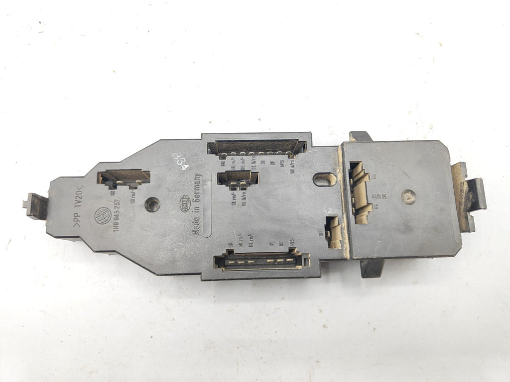 Volkswagen Golf MK3 1994 LHD Rear Taillight Light Bulb Mount 1H9945257