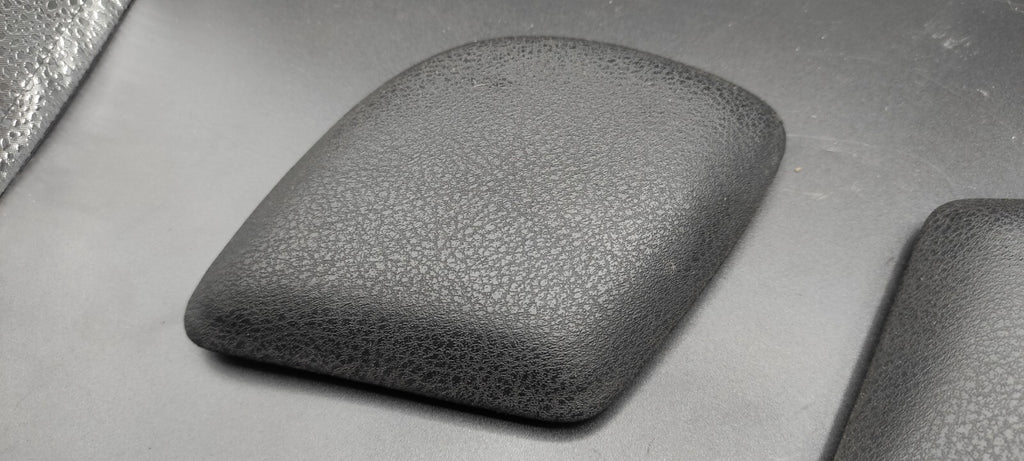 Alfa Romeo GT 1.9JTD 110kW 2005 Front Left Right Center Console Leather Trim