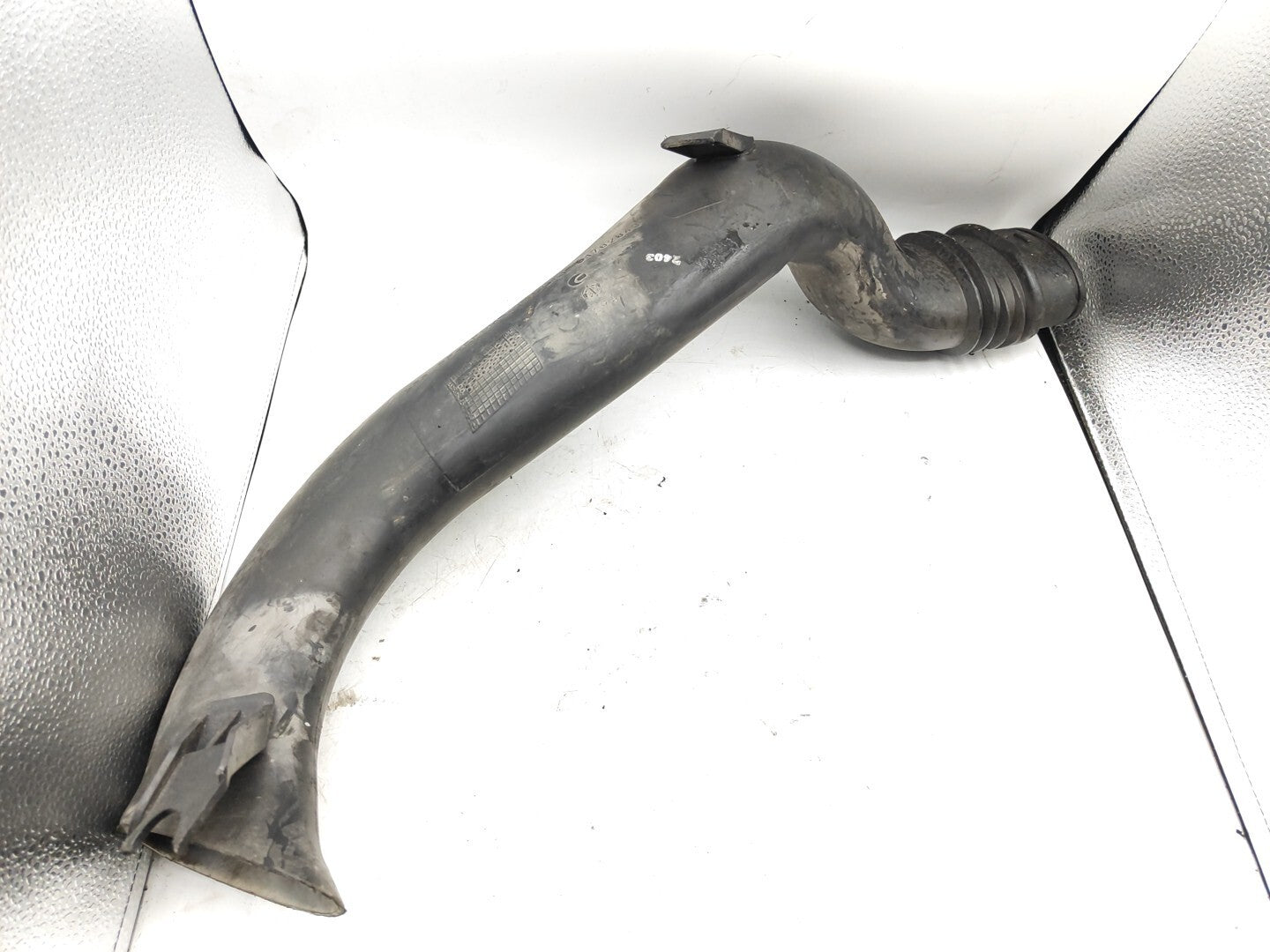 Alfa Romeo 159 1.9JTDM 88kW 2009 Diesel Engine Air Intake Pipe Hose 51782843