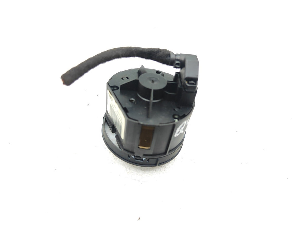 Audi A6 C6 2.4i 130kW 2006 LHD Hazzard Light Switch Button 4F2941531D