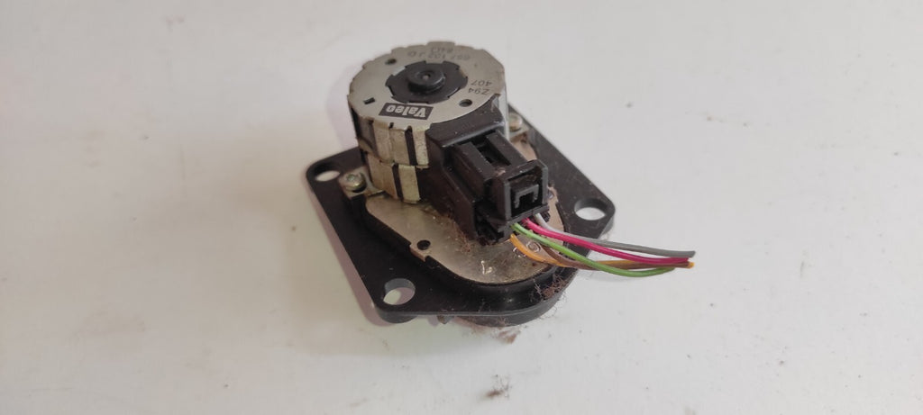 Peugeot 607 3.0i V6 2002 Heater Blower Air Flap Actuator 657102JD