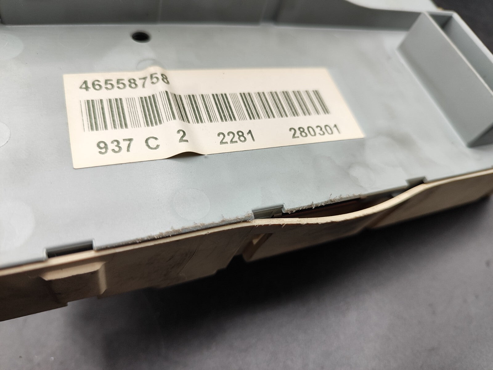 Alfa Romeo 147 8V 2003 Fuse Box Control Unit Module ECU 46558758 467463750