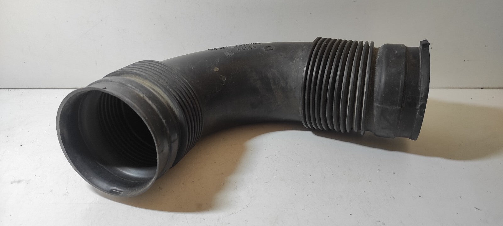 Alfa Romeo 147 2.0TS 110kW 2003 Petrol Engine Air Intake Pipe Hose 46741125