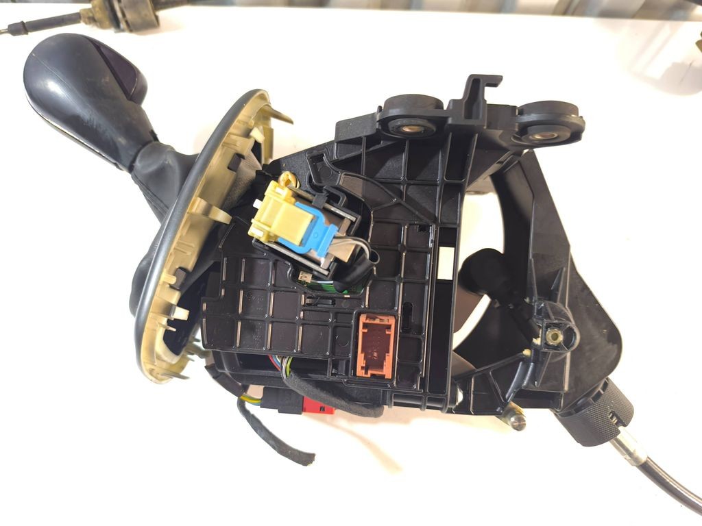 Fiat Croma 2.4JTDM Auto 2007 gear selector shifter 553481320 