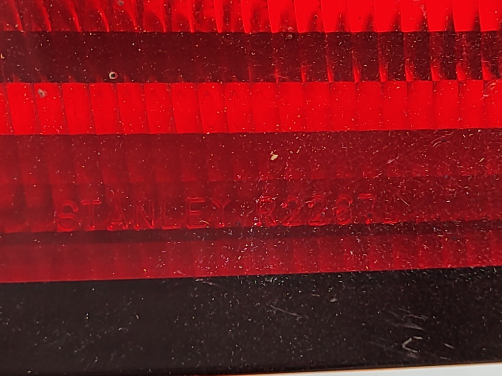 Mazda 626 Caravan 1999 LHD Rear Left Side Taillight Lamp Light R2267