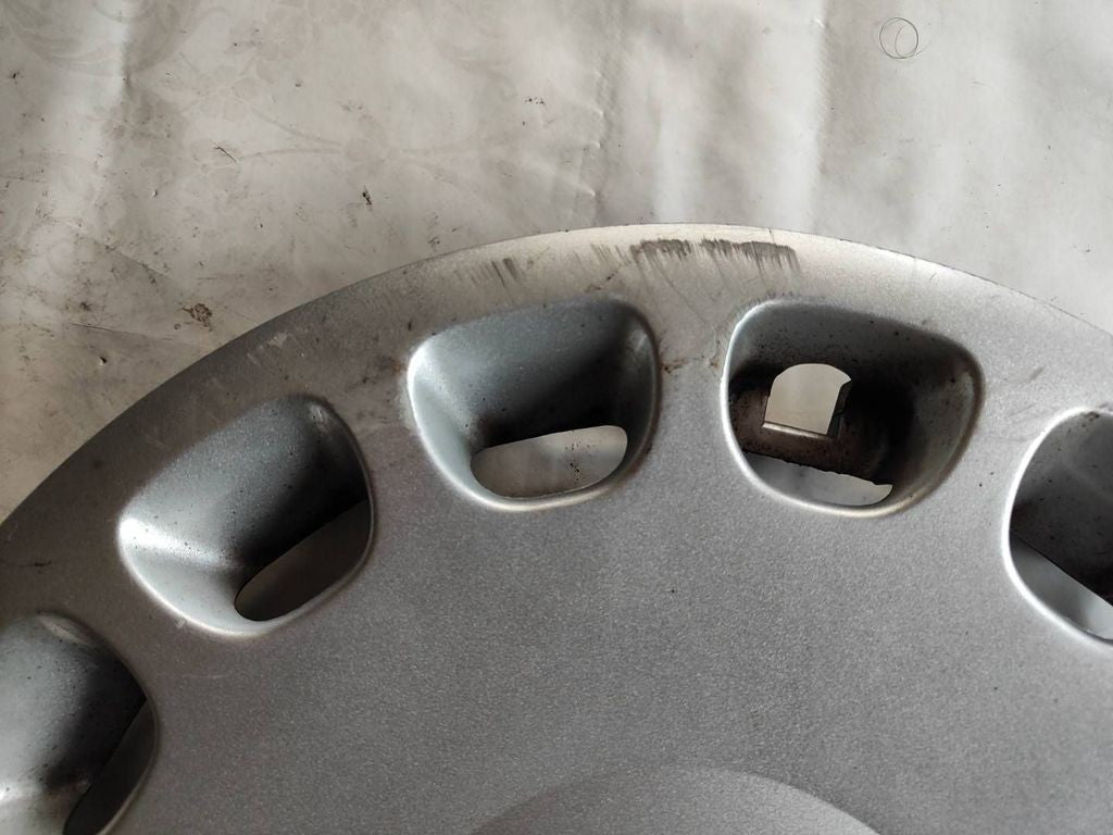 BMW 5 E39 1997 R15 wheel hub cap trim cover 36131093324 