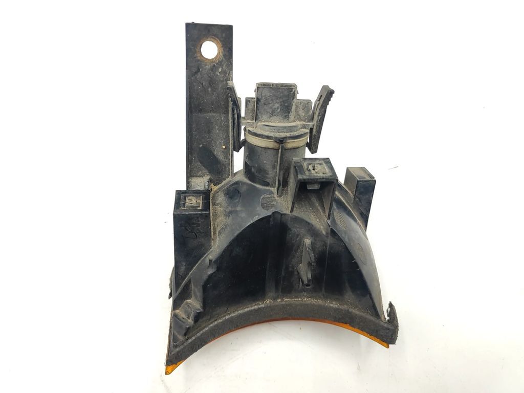 BMW 520 Series E34 1991 front right turn indicator light 1384034 