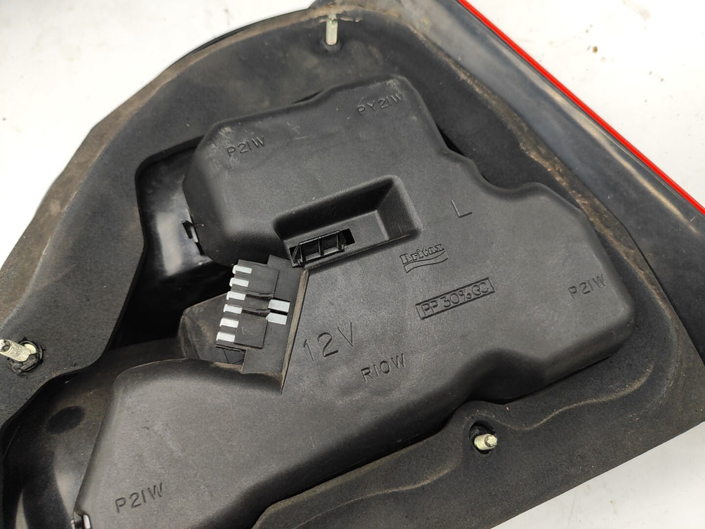 Rover 25 200 RF Hatchback 2/3D LHD Rear left side taillight light