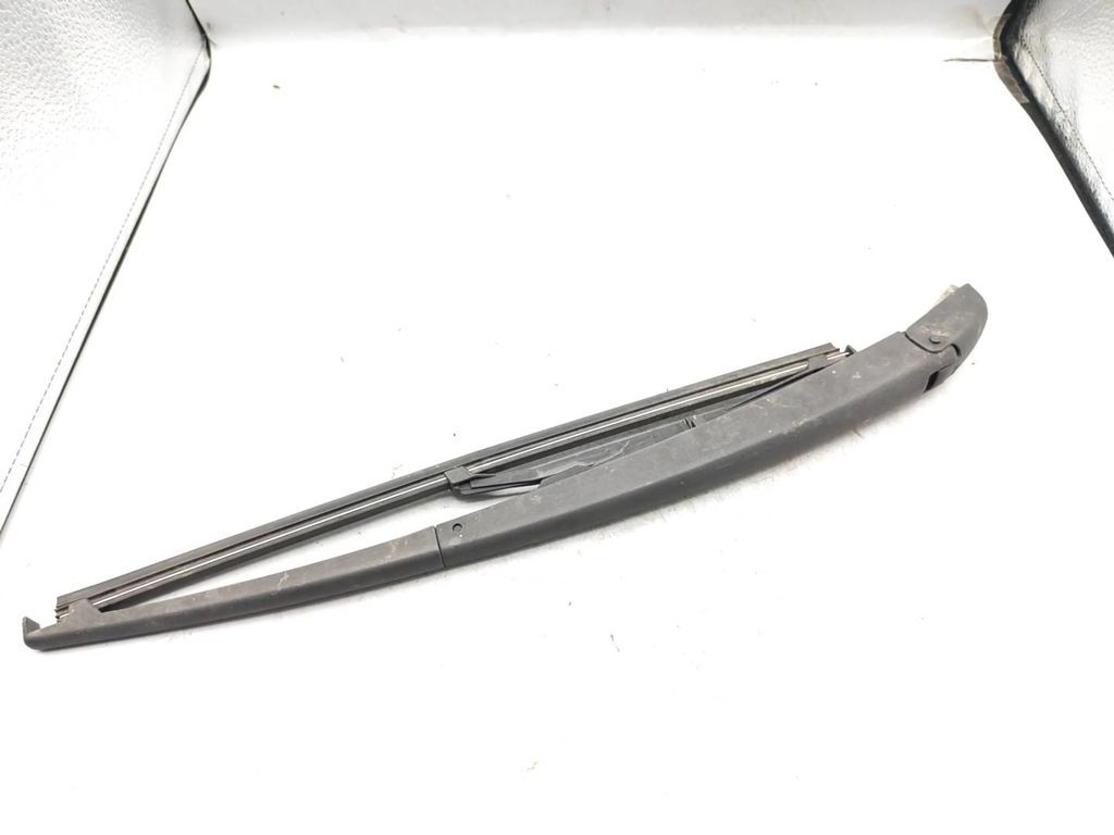 Alfa Romeo 147 1.9JTD 88kW 8V FL 2007 Rear wiper blade arm 