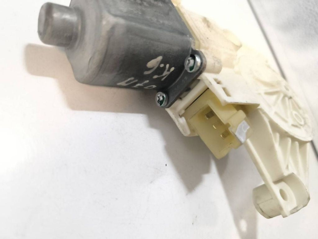 Mercedes-Benz R W251 2005 rear left window regulator motor 0130822281 