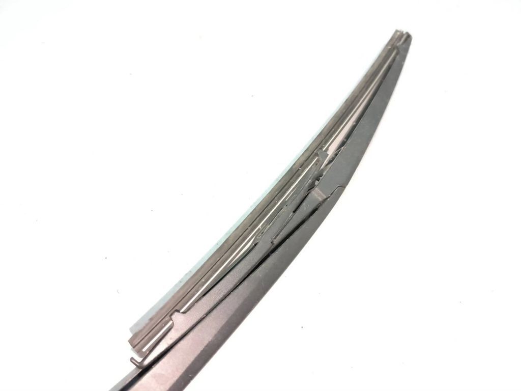 Mazda 3 BM III Hatchback 2014 Rear Windshield Rear wiper blade arm 